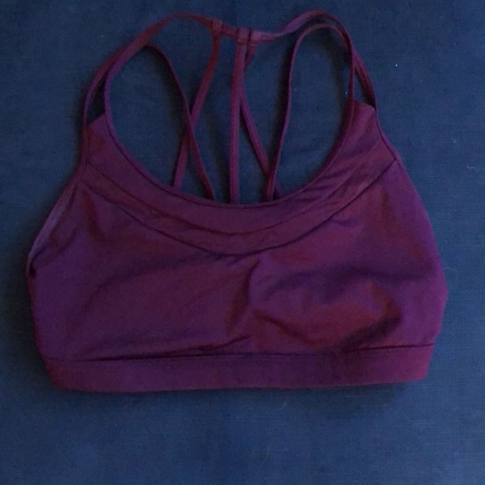 STRAPPY SPORTSBRA